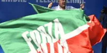 Manifestanti Pro-Pal irrompono alla festa di Forza Italia