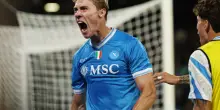 Il Napoli ribalta il Genoa e aggancia la Roma: Hojlund fa volare gli azzurri