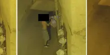 "Via la residenza a chi scarica i rifiuti". La mossa choc del sindaco contro il degrado