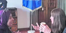 Bernini aiuta i palestinesi, insulti pro Pal