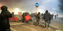 "Non siamo più disposti a prendere mazzate". La rabbia dei poliziotti dopo l’ennesimo corteo pro Pal