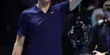 Sinner liquida Djokovic e vola in finale: nuova sfida contro Alcaraz