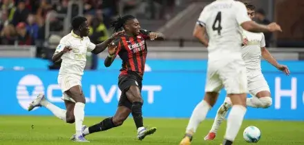 Il Milan frena a San Siro contro il Pisa: 2-2. Athekame salva i rossoneri nel recupero