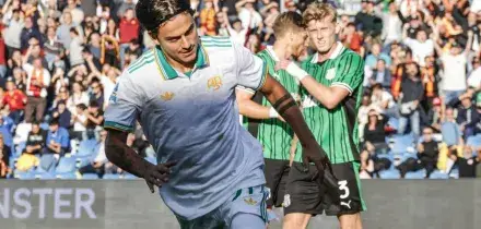 La Roma passa a Sassuolo con un lampo di Dybala: i giallorossi raggiungono il Napoli in vetta