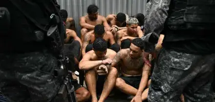 Rio de Janeiro, assedio alle favelas: strage nella caccia al Comando Vermelho