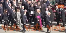 La premier Giorgia Meloni a piazza San Pietro per la Messa d'insediamento di Papa Leone XIV