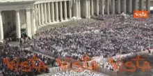 Messa di inizio del Pontificato di Papa Leone XIV, piazza San Pietro applaude al nuovo Pontefice