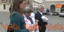 Finti cadaveri a Montecitorio per il flashmob contro guerra Gaza di Assopace e deputati Avs