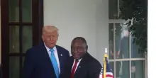 Trump accoglie il presidente del Sudafrica Ramaphosa alla Casa Bianca