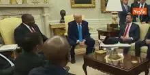 Musk fissa Presidente Sudafrica nello Studio Ovale mentre Trump lo attacca su "genocidio bianchi"