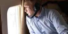 Droni contro l'elicottero presidenziale di Putin: "Attacco respinto" nel Kursk