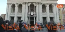 Papa Leone XIV benedice il popolo romano dalla Basilica di San Giovanni in Laterano a Roma