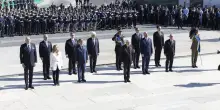 Meloni con Mattarella all'Altare della Patria: "Onorare chi ha dato la vita per difendere l'Italia"