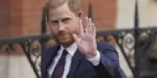 Altro smacco clamoroso di Harry alla famiglia reale: il piano che devasta Re Carlo