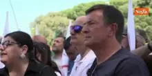 “Palestina libera”, il grido della folla alla manifestazione pro Gaza in Piazza San Giovanni a Roma