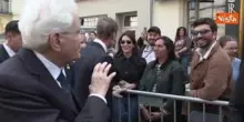 Mattarella in Lussemburgo con il Granduca Enrico saluta un gruppo di italiani