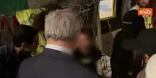 Adam a Milano, accolto da Tajani con un pallone il ragazzino di Gaza unico superstite di 10 fratelli
