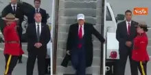 G7 Canada, Trump arriva a Calgary e poi sale sull'elicottero per raggiungere Kananaskisal