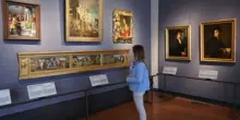Disastro agli Uffizi: uomo si fa un selfie e cade su un dipinto danneggiandolo