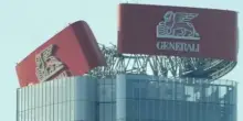 A CityLife collassa l'insegna della Torre Hadid. Rischio crollo, evacuata l'area