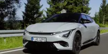 KIA, arriva la nuova EV6. Elettrica con stile