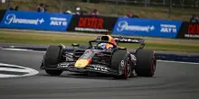 Pole Verstappen a Silverstone davanti a Piastri, Ferrari in terza fila