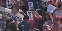 Protesta rossa sotto la sede di Libero e il Giornale. La solidarietà de Il Tempo: pro Pal e sinistra i veri fascisti