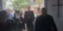 Il cardinale Pizzaballa in visita nella chiesa colpita a Gaza