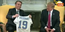 Dazi Usa a Brasile al 50%, furia di Lula. Trump e Bolsonaro nel 2019 si scambiarono maglie calcio