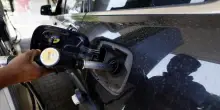Prezzi carburante, sorpresa per l'esodo: quanto costano benzina e diesel