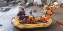 Salvati con gommone da Vigili del Fuoco due ragazzi bloccati sotto Ponte San Pancrazio a Verona