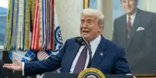 Scattano i nuovi dazi Usa, Trump esulta: "Stanno entrando miliardi"