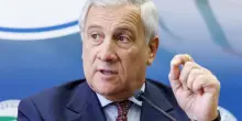L'export corre: vendite aumentate del 5,3%. Tajani: "Il piano funziona"