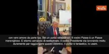 Zelensky dona a Trump mazza golf di giocatore ferito in guerra, il tycoon: Grazie, la userò
