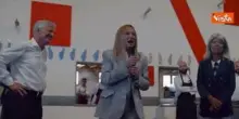 Giorgia Meloni accolta dagli applausi a San Patrignano: Sono io a dover imparare qualcosa da voi
