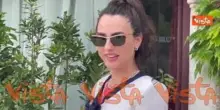 Venezia 82, Romana Maggiora Vergano al Lido con romantica giacca bianca e fiocchi