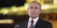 Ucraina, Putin: "Zelensky può incontrarmi a Mosca". Kiev replica: "Inaccettabile"