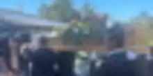 A Segrate i funerali di Emilio Fede, l'arrivo del feretro