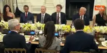 Trump e Melania ricevono capi Big Tech. Ci sono Zuckerberg e Bill Gates, manca Elon Musk