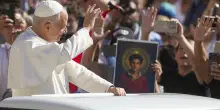 Acutis e Frassati, Leone ai giovani: non sprecate la vita. Chi sono "il Santo di internet" e "l'alpinista di Dio"