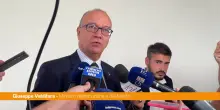Scuola, Valditara "Maggioranza studenti favorevole a stop cellulari"