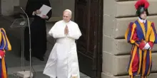 Leone spiazza tutti: notte a Castel Gandolfo, le voci in Vaticano sulla "fuga" lampo