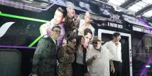 Un treno Regionale con livrea dedicata a X Factor