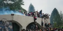 Proteste in Nepal, premier si dimette mentre si aggrava il bilancio