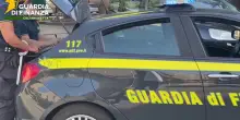 Droga nascosta nelle buste delle patatine, due arresti nel Nisseno