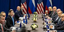 Lavrov: "Assurdo una forza di pace dei Paesi Nato in Ucraina. Così si allarga la guerra"