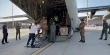 Decolla C-130 italiano con a bordo palestinesi bisognosi di cure