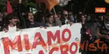 Corteo pro Gaza a Roma, Elly Schlein grida "Free free Palestine" nel corteo