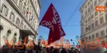 "Stop al genocidio", lo striscione che apre il corteo a pro Gaza a Roma