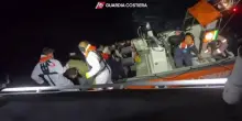 La Guardia Costiera soccorre 64 migranti sull'isola di Lampione